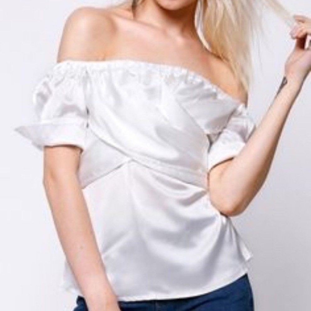 Storets kate satin white Off The Shoulder Top